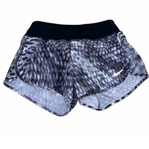 NIKE Running Size M Dri Fit Athletic 4" Shorts Abstract Print w/ Liner Women's